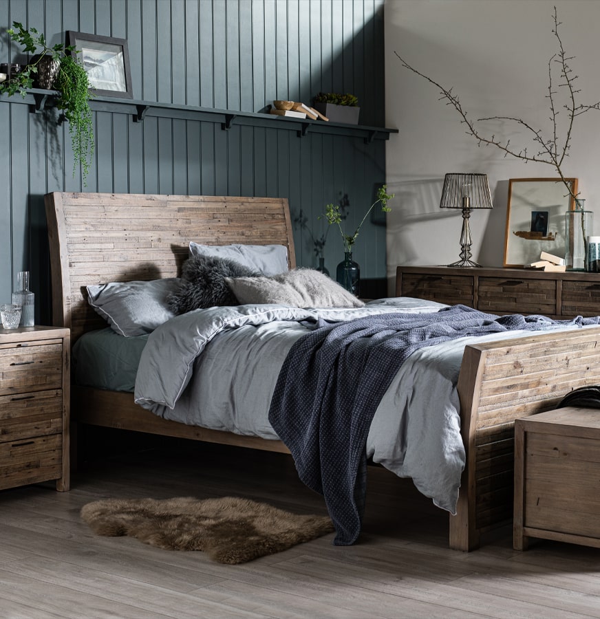 Bed & Bedroom