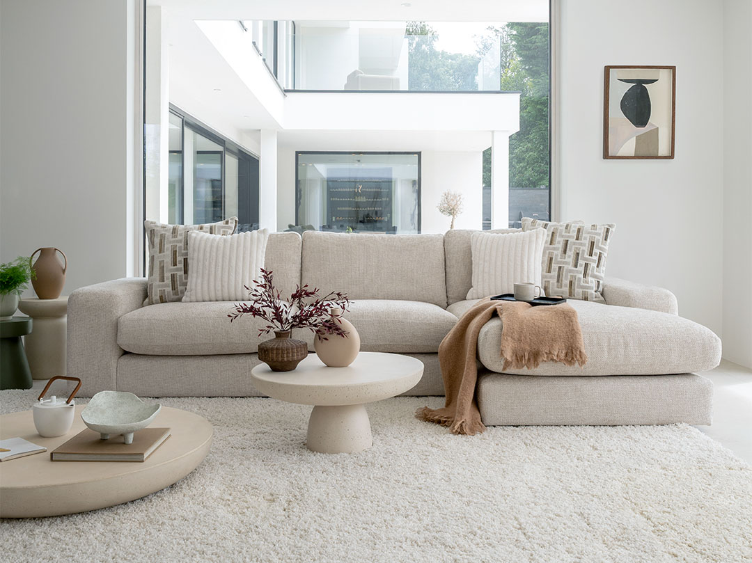 New Year, New Home: Welcome Cloud Dancer into Every Corner of Your Space