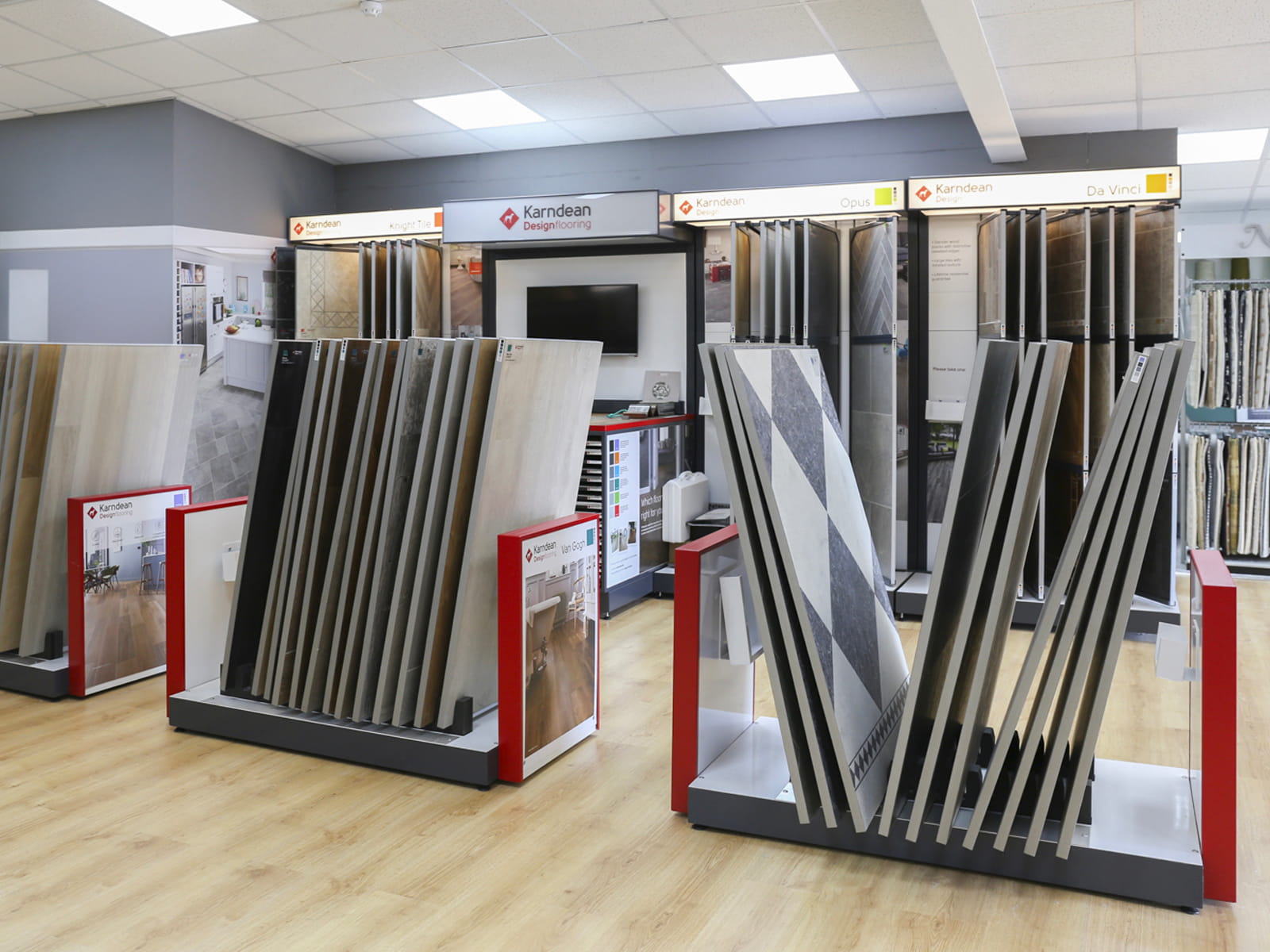 Spotlight on Karndean: How to Choose the Best Flooring for Your Kitchen
