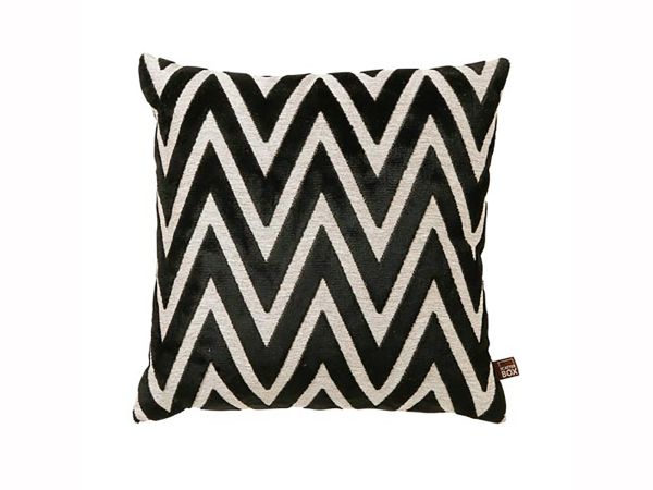 Krug 43 x 43cm scatter (Black)