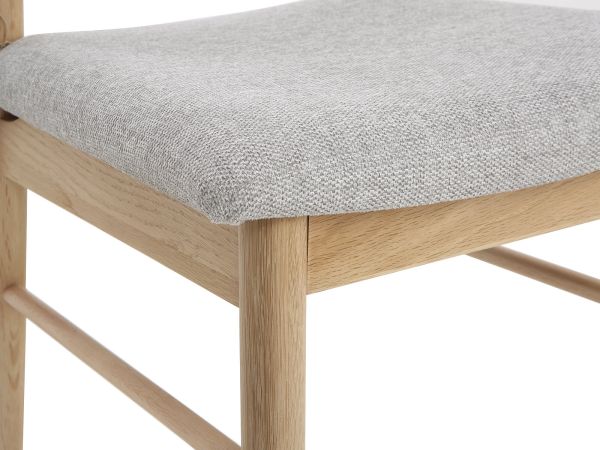 Maddison Dining chair (with stretcher)