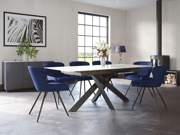 Elbe Table + 4 chairs (Blue Velvet)