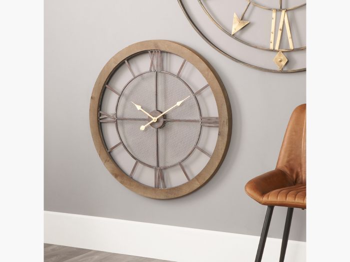 Furnishing Accessory Natural wood and metal round wall clock
