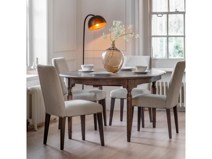 Shipton Extending round table