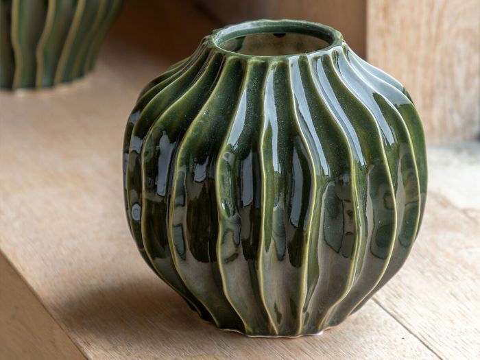 Organic Ribbed small vase Olive