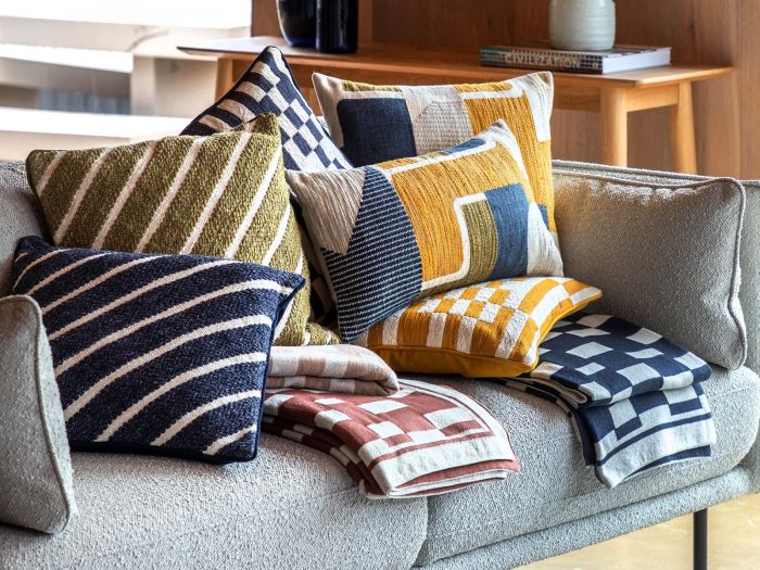 Lohko Woven cushion Ochre