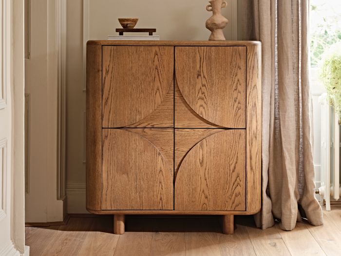 Healey Highboard