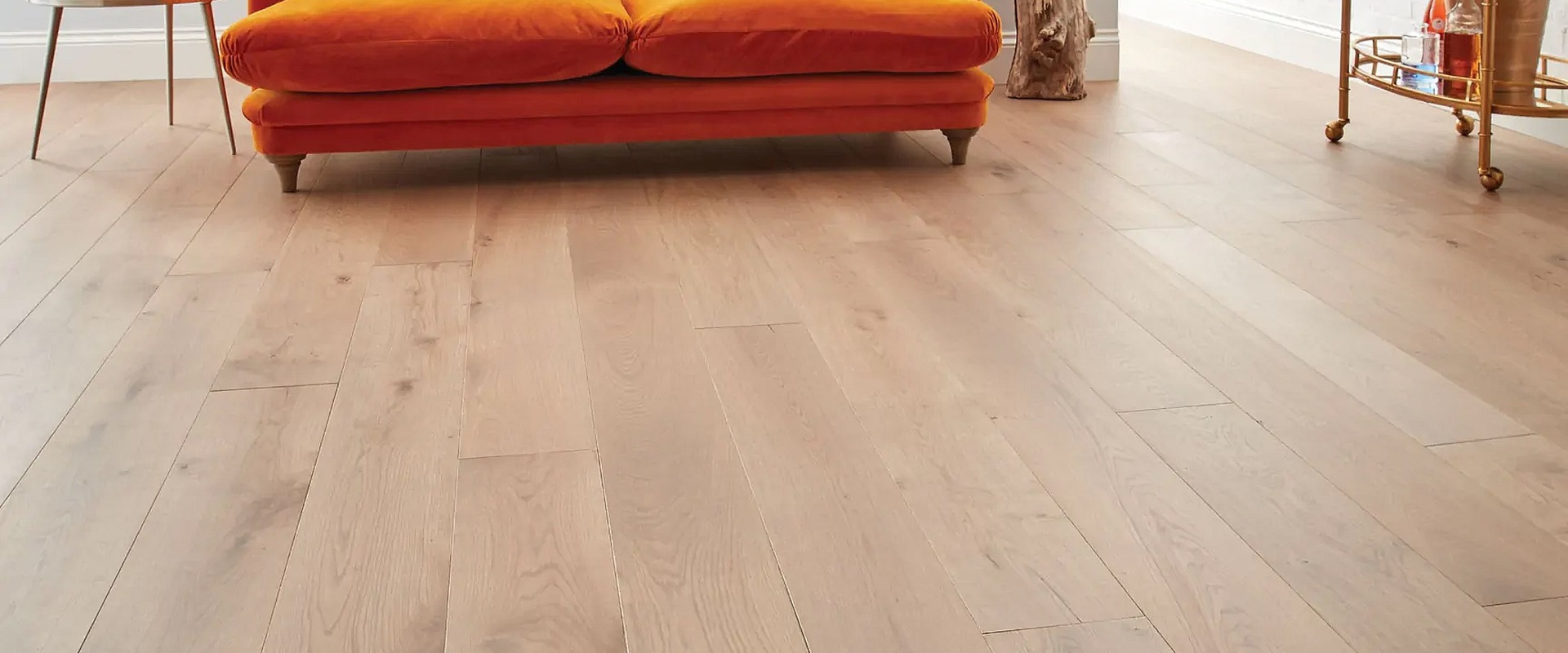 Flooring_PageHeader_Wood-min